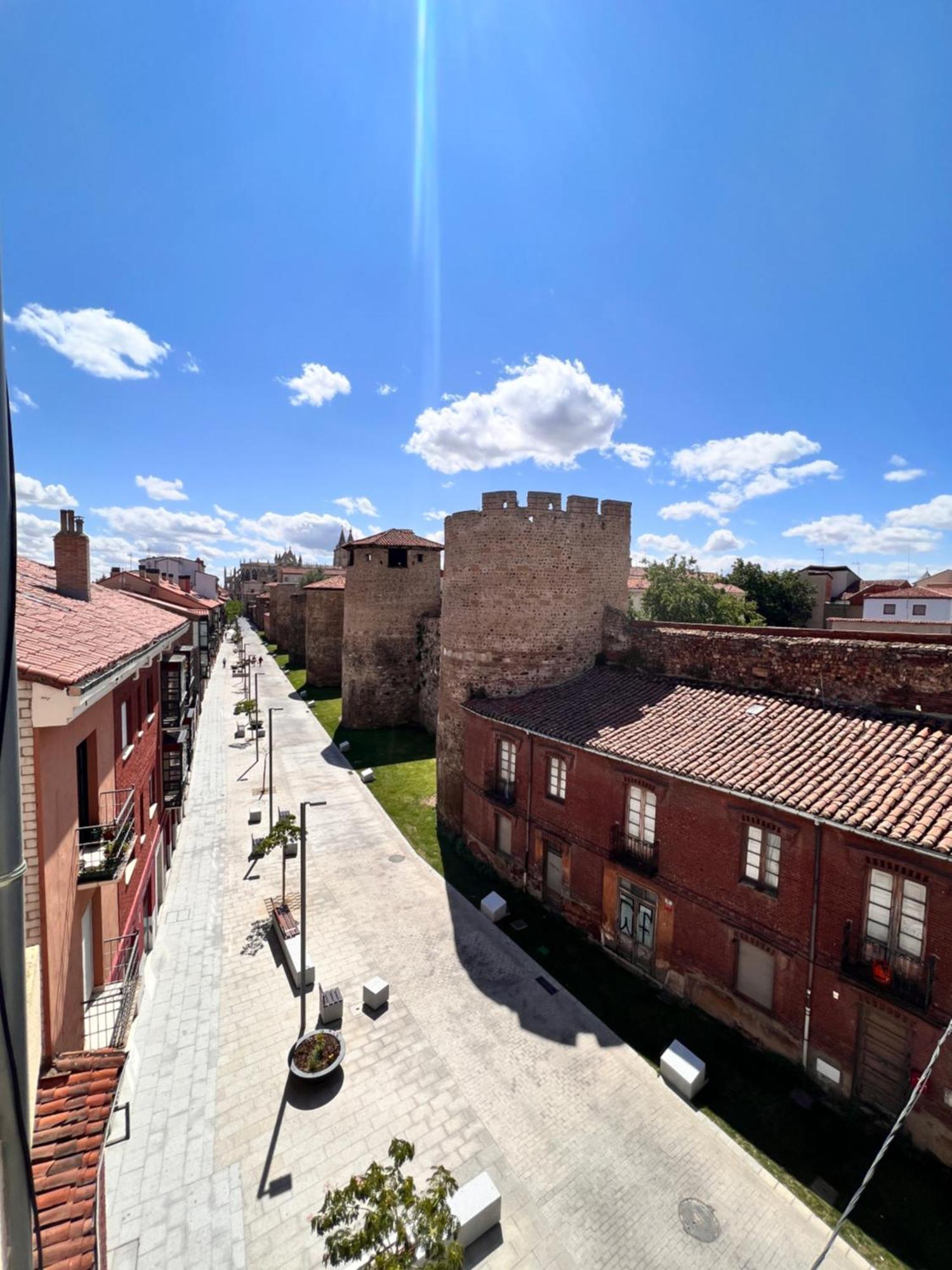 Apartamento La Muralla - Leonapartamentos Экстерьер фото